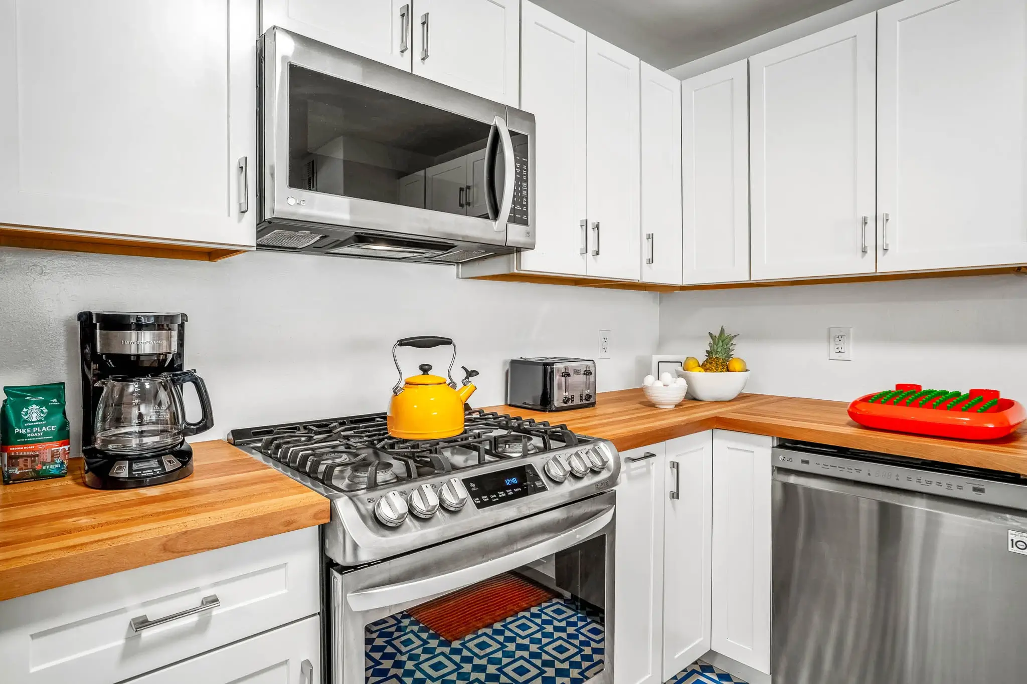 Professional range hood cleaning service Santa Fe NM kitchen degreasing