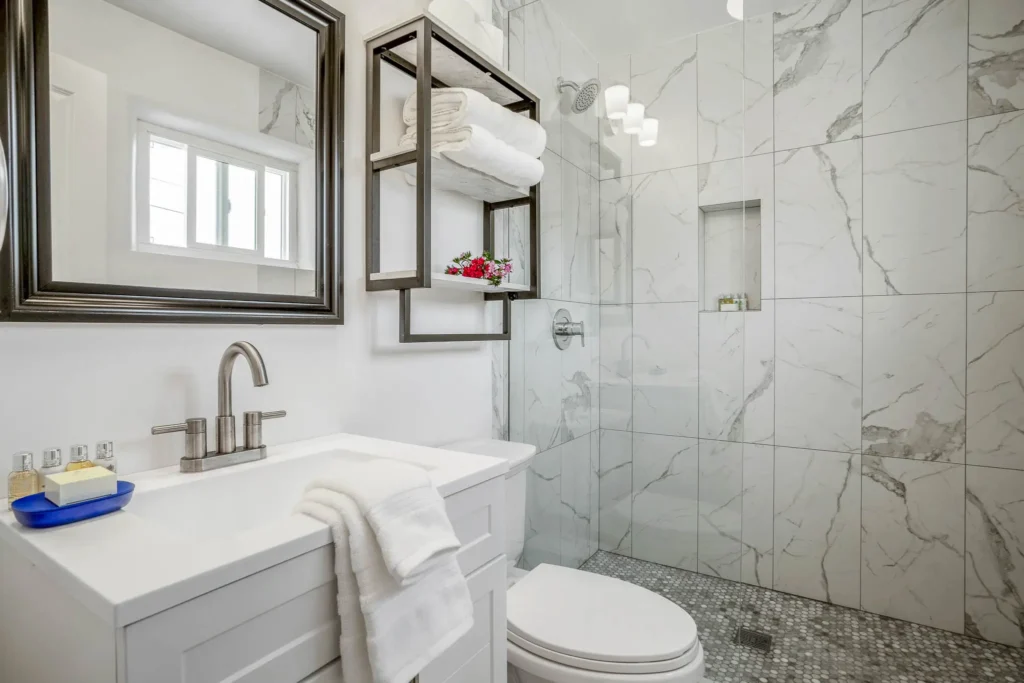 Professional deep cleaning service Santa Fe NM vacation rental luxury home Ana Valenzuela