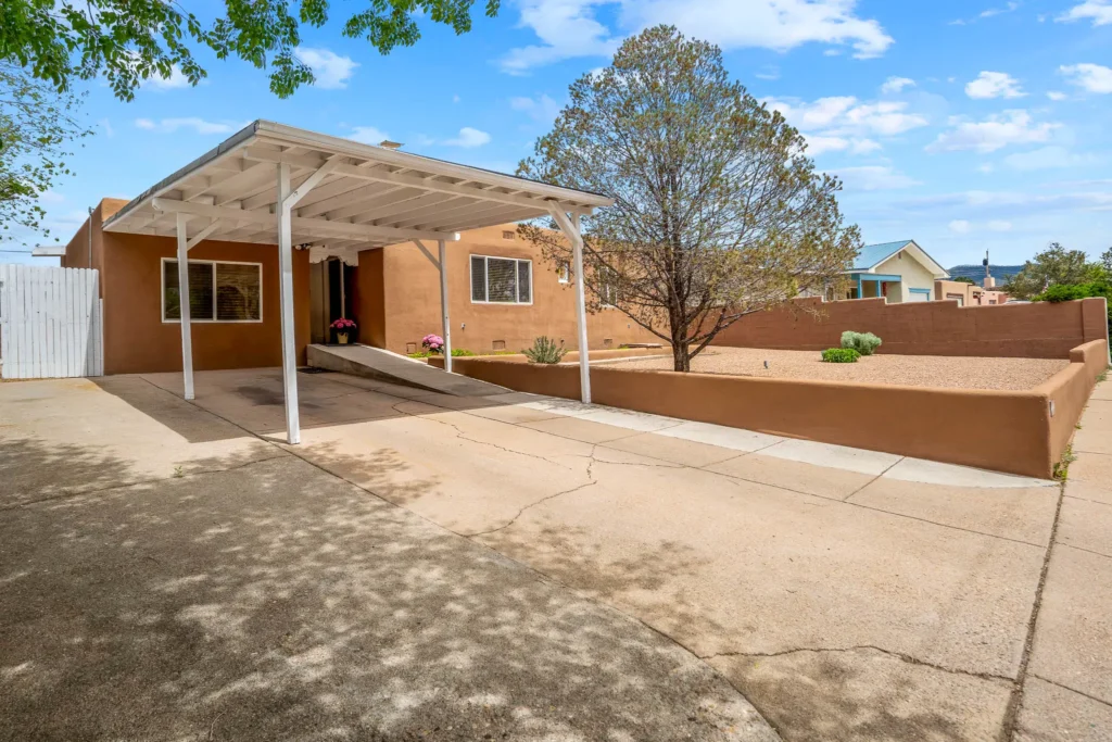 Professional move-in cleaning service in Santa Fe, NM — Ana Valenzuela