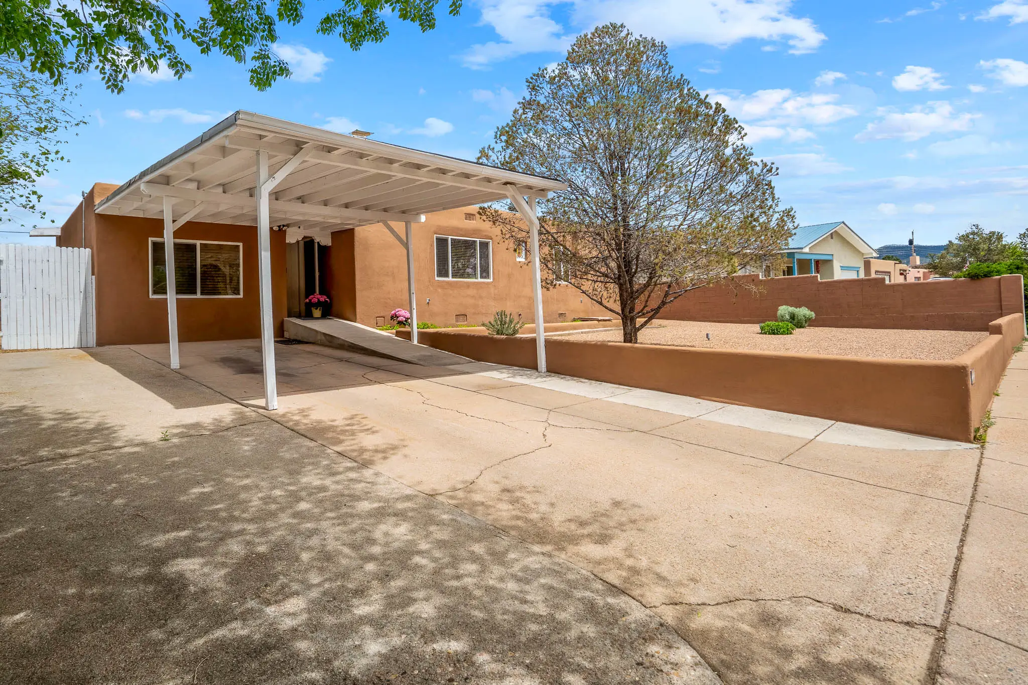 Professional move-in cleaning service in Santa Fe, NM — Ana Valenzuela